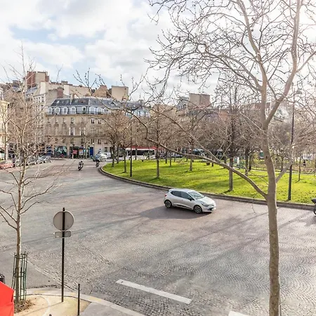 Modern And Unique Near The Champs Elysees Апартаменты *